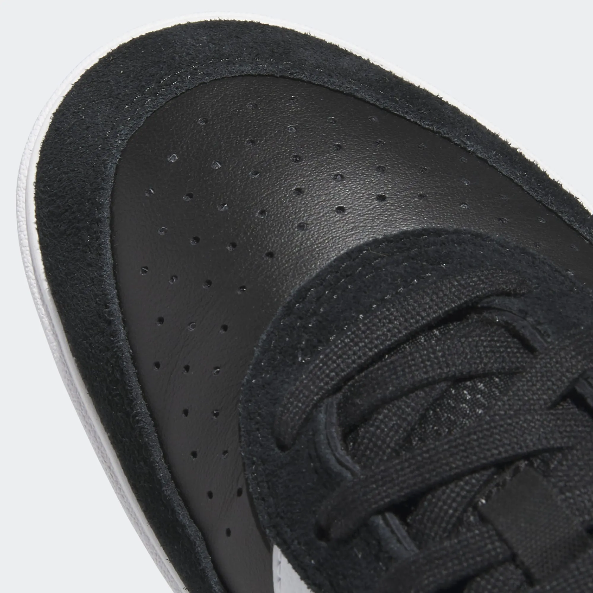 Adidas Tyshawn II Skateboard Shoe - Black/White/Gum