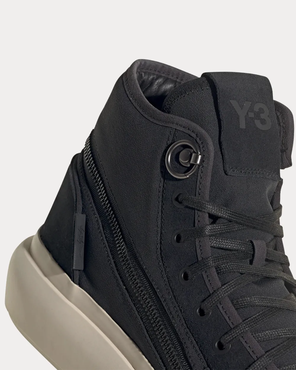 Ajatu Court Black / Black / Bliss High Top Sneakers