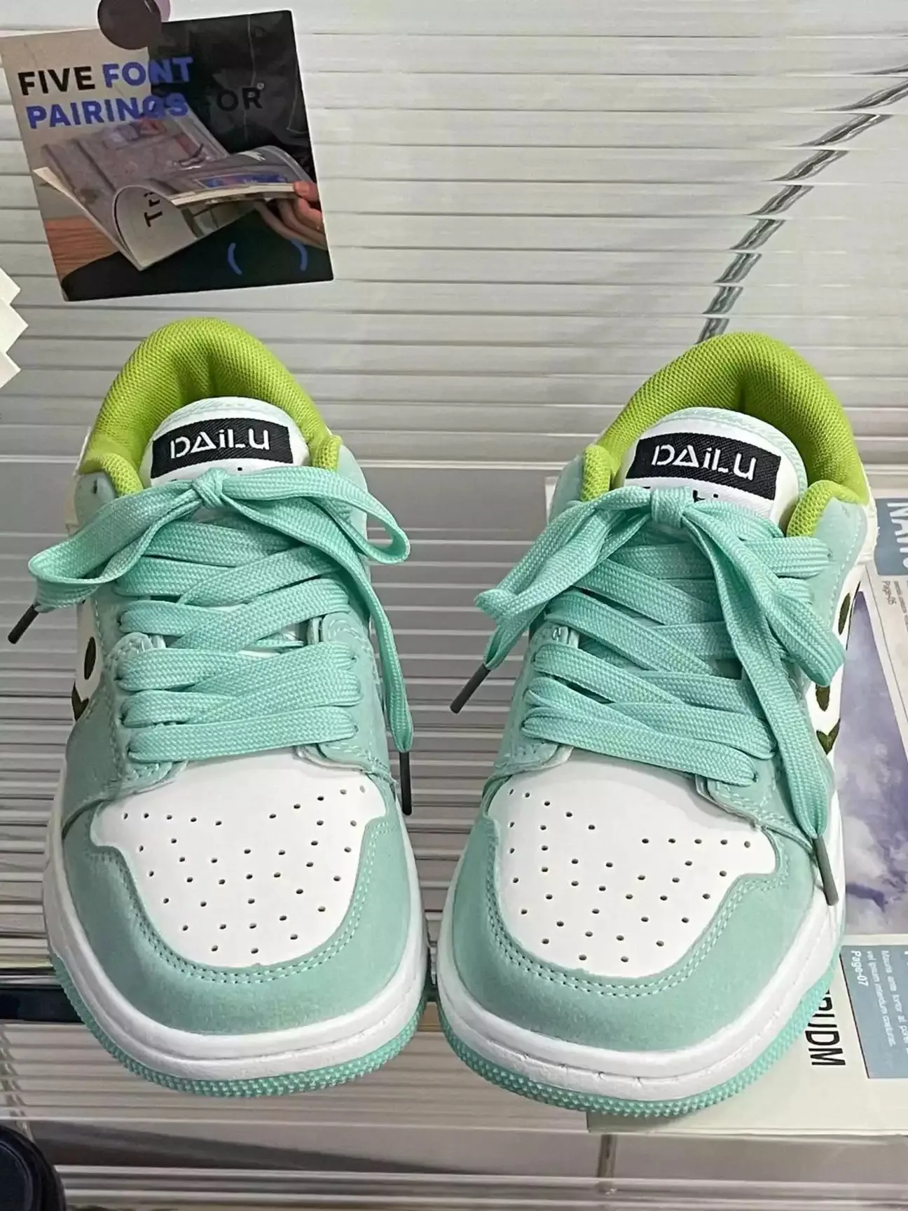 Niceprimes  Smiley Skateboarding Shoes