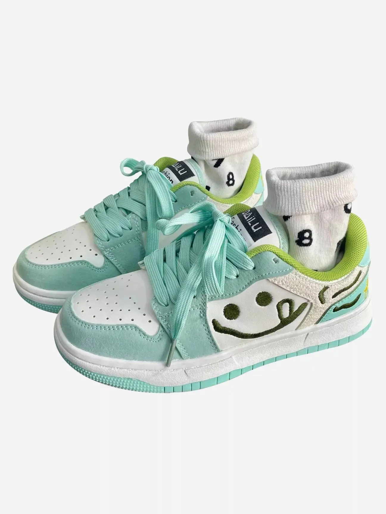 Niceprimes  Smiley Skateboarding Shoes