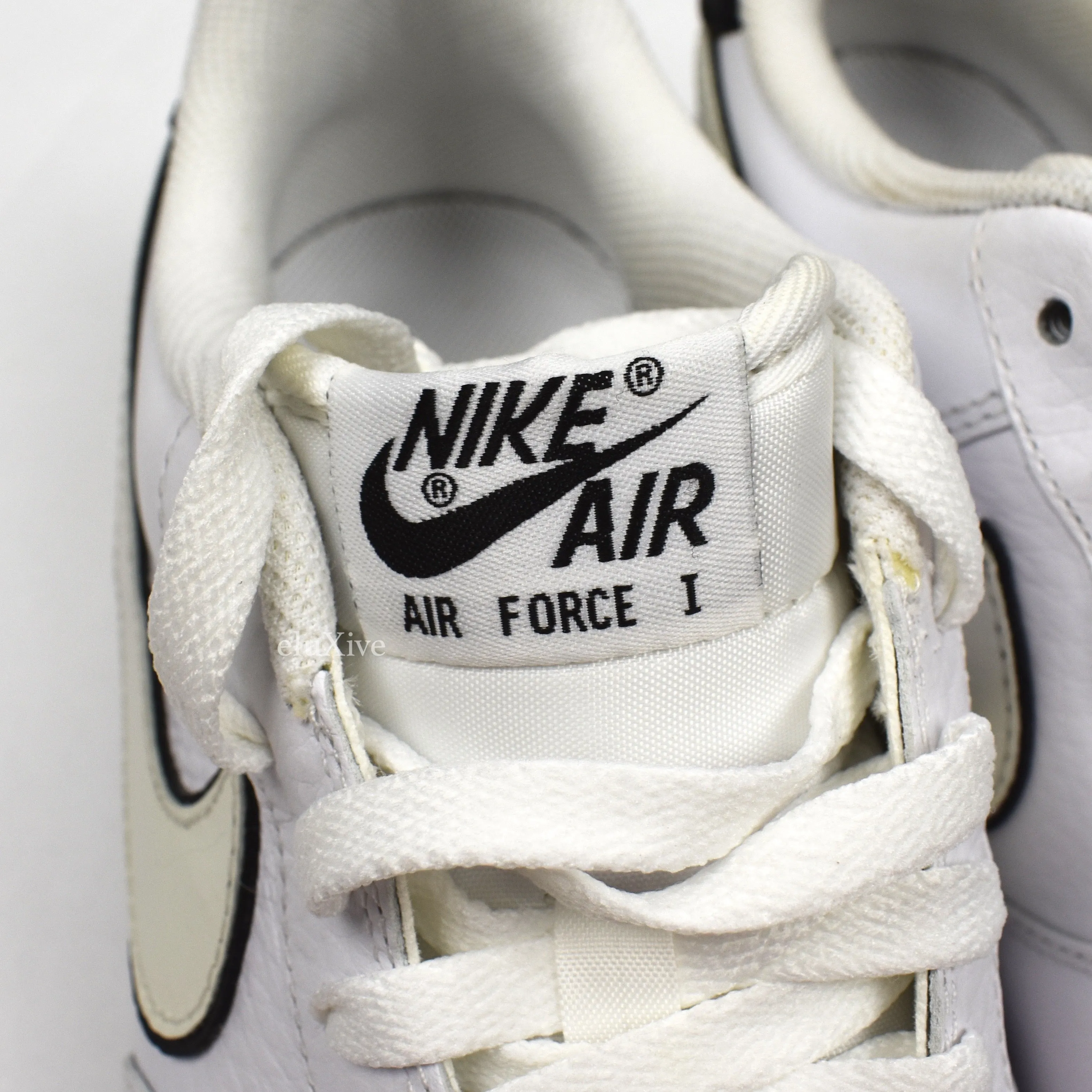 Nike - Air Force 1 Low 'Outlined Swoosh' (White/Black)