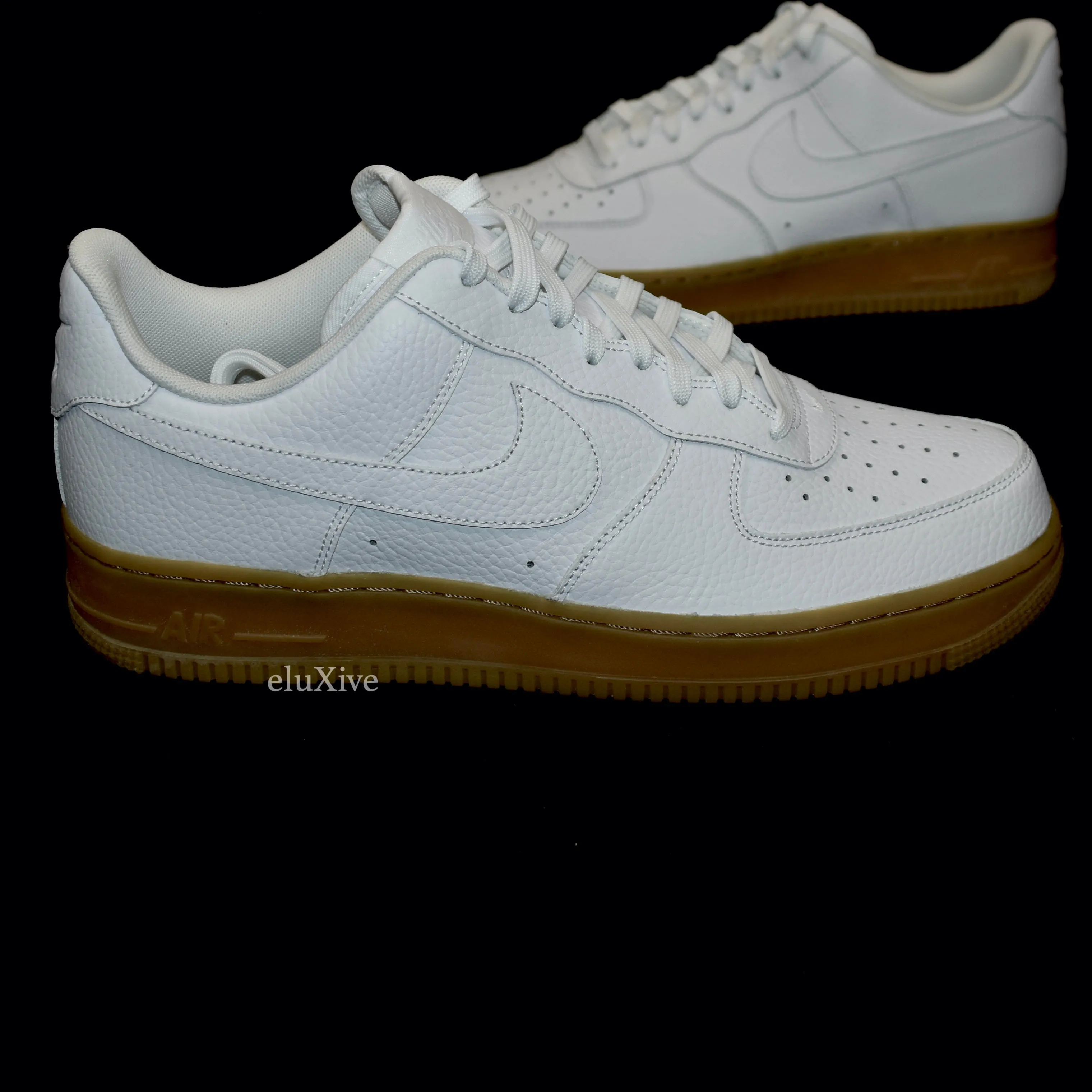 Nike - Air Force 1 Low Pebbled Leather (White/Gum)