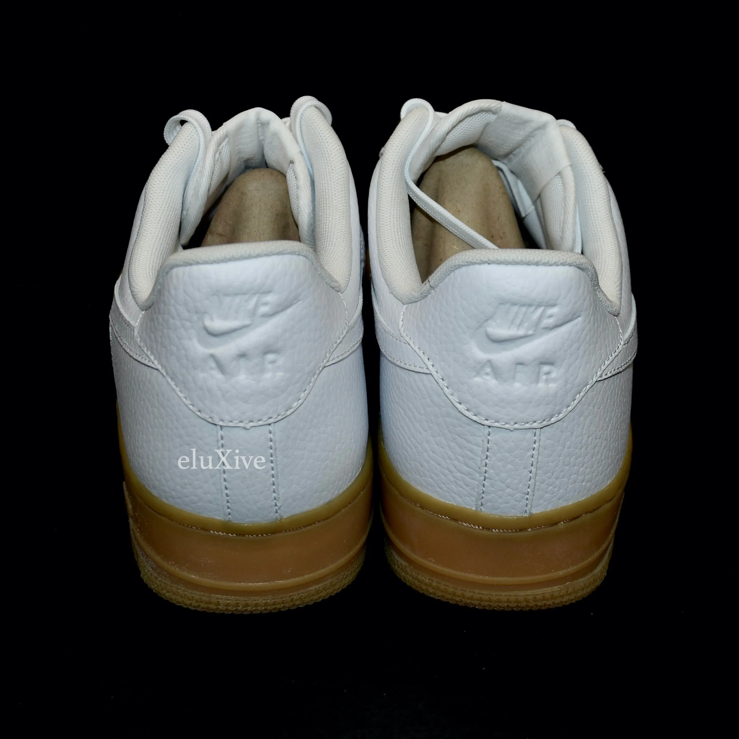 Nike - Air Force 1 Low Pebbled Leather (White/Gum)