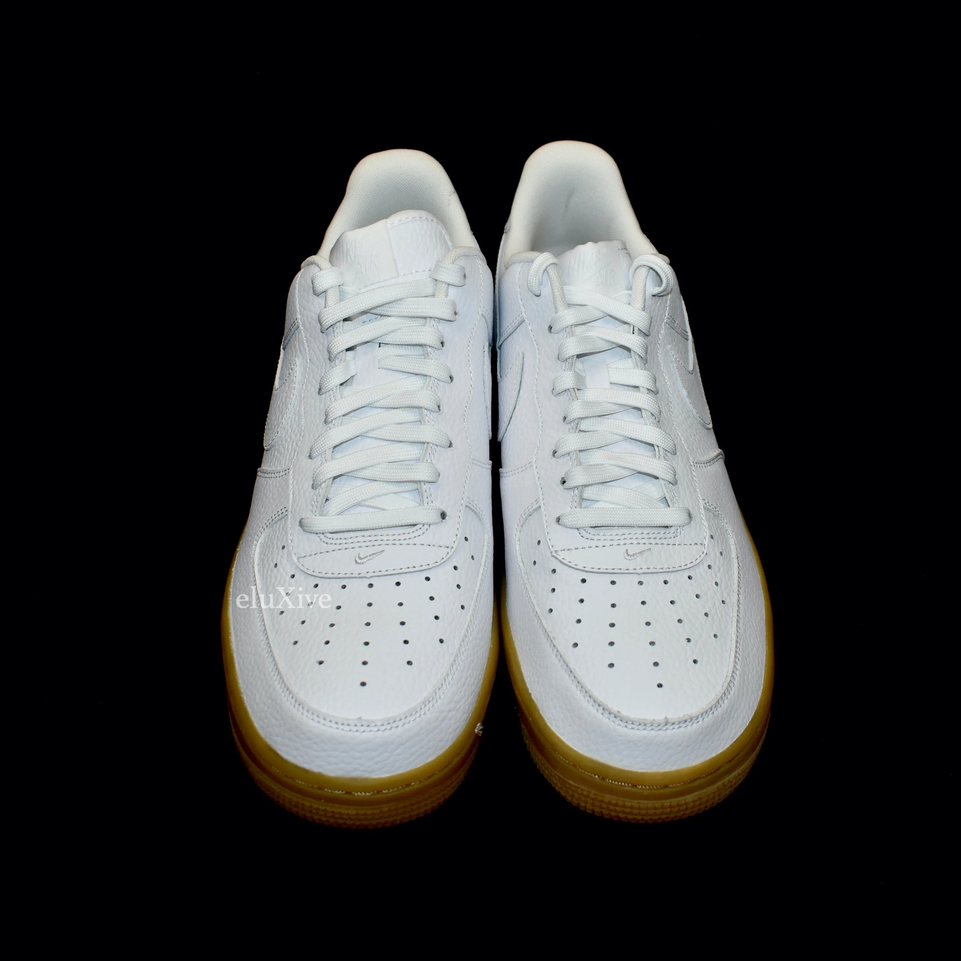 Nike - Air Force 1 Low Pebbled Leather (White/Gum)