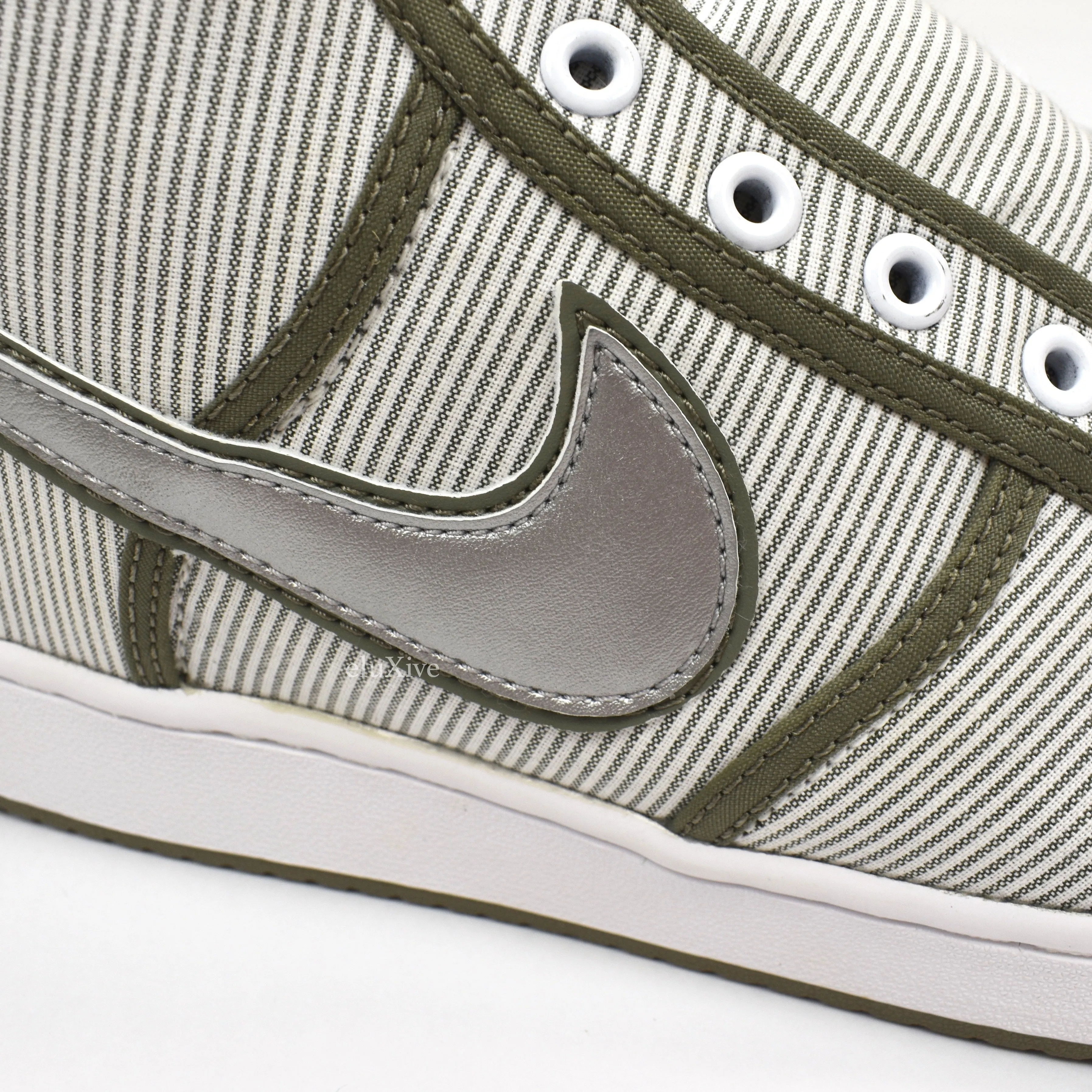 Nike - Vandal Supreme Geoff McFetridge 'Tear-Away' (Sample)