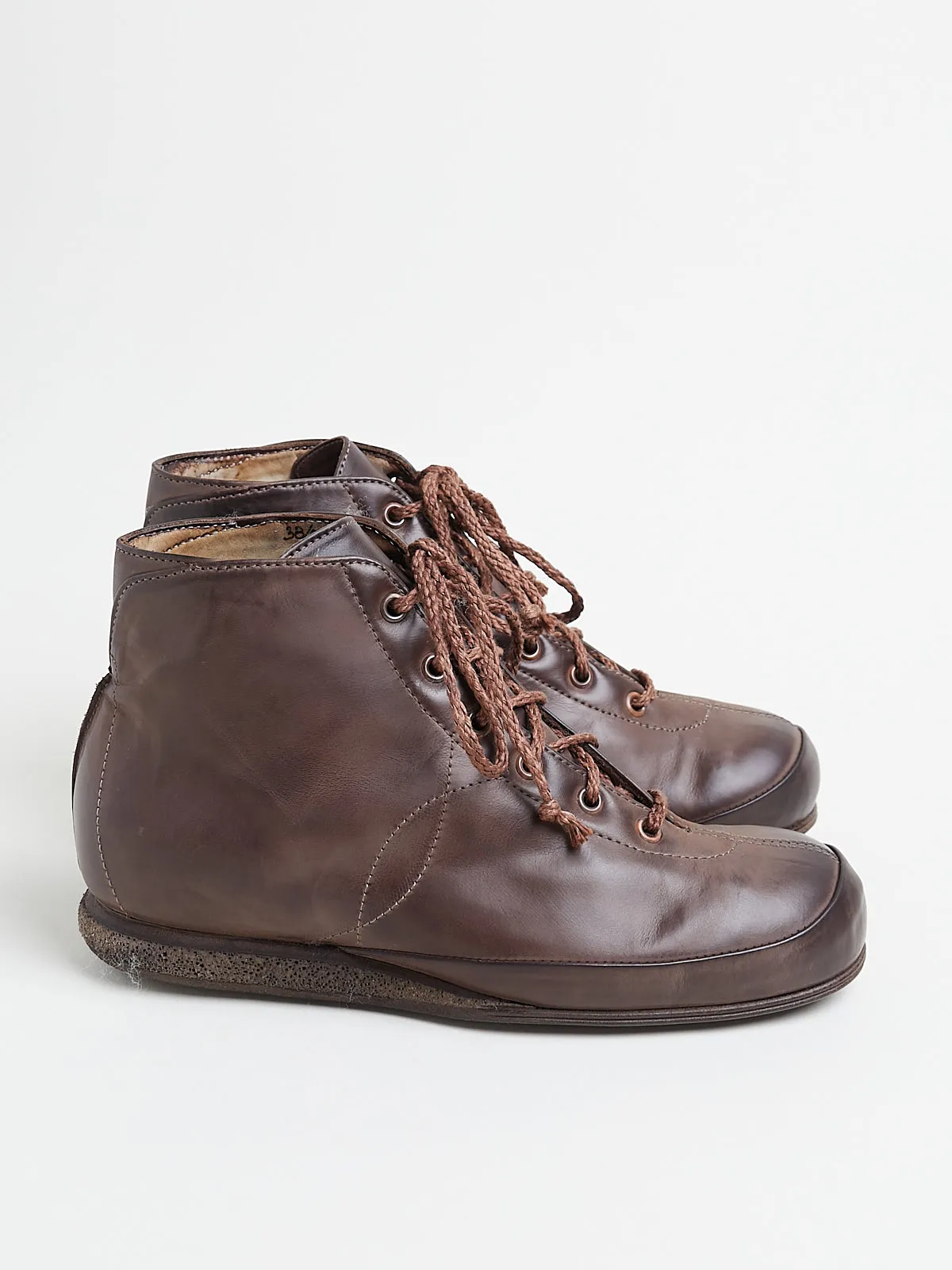 Round Shape Leisure Shoes in Dark Brown