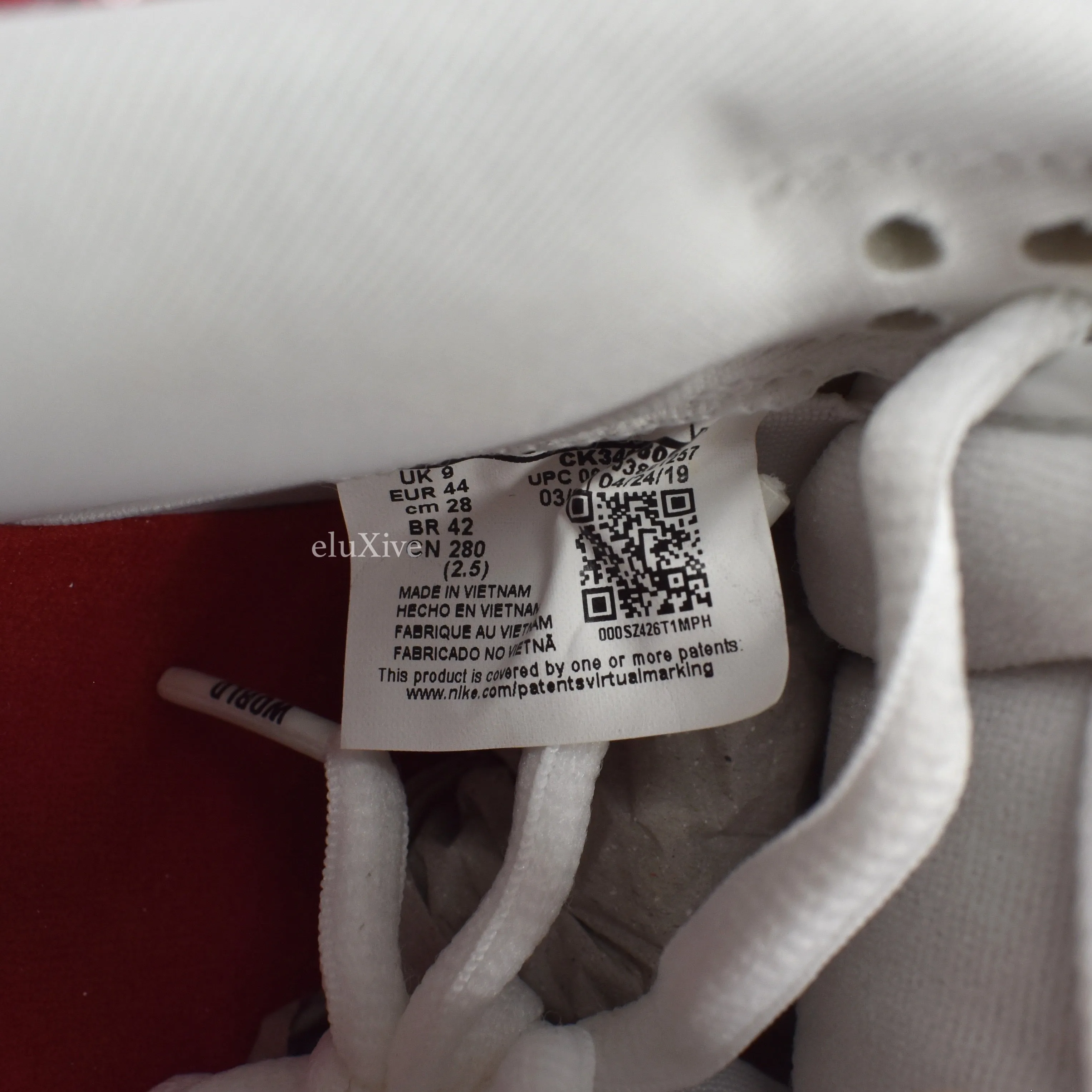 Supreme x Nike - SB Dunk Low OG QS (White/Red)