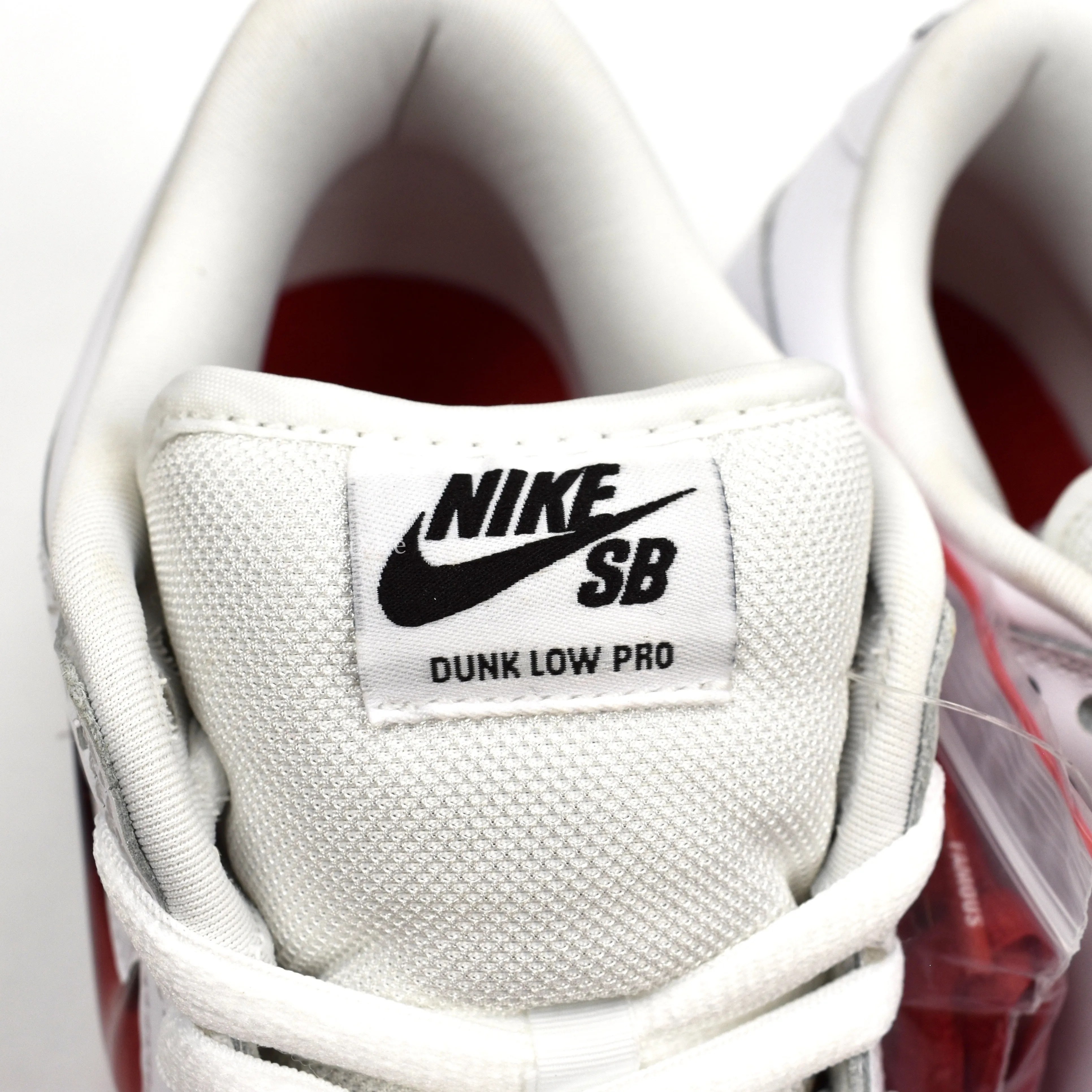 Supreme x Nike - SB Dunk Low OG QS (White/Red)